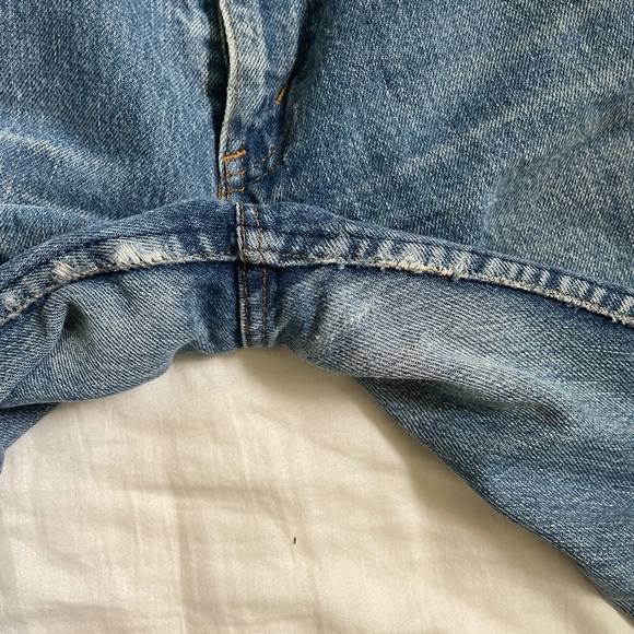 Levi’s high wasted vintage blue jeans - Picture 4 of 4